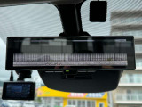 スマートルームミラーで後方確認もしやすく、駐車時なども全方位モニター駐車も安心です。