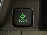 ★ECONスイッチ★ エコドライブを加速しよう!スイッチをONにすると、運転の仕方によるロスを抑え込み燃費をよくするようクルマが頑張ります(*^ー^*)燃費向上にチャレンジ♪