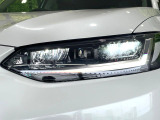 【シーケンシャルターンランプ付きLEDヘッドライト】人気の『流れるウィンカー』付きのLEDヘッドライトを装備♪高級感はもちろん、点灯時は存在感たっぷりで他車からも認識されやすく安心です。