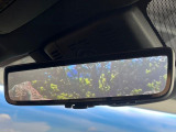 【デジタルインナーミラー】後席の大きな荷物や同乗者で後方が確認しづらい時でも安心!カメラが撮影した車両後方の映像をルームミラー内に表示。クリアな視界で状況の確認が可能です!