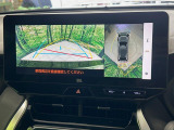 【パノラミックビューモニター】専用のカメラにより、上から見下ろしたような視点で360度クルマの周囲を確認することができます☆死角部分も確認しやすく、狭い場所での切り返しや駐車もスムーズに行えます。