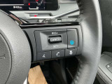 プロパイロット搭載。高速道路でドライバーに代わってアクセル、ブレーキ、ステアリングを自動制御します。