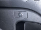 ラゲージルーム内にAC12V/120Wのアクセサリーソケットが付いています。