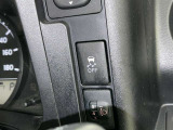 【横滑り防止機能】 車両走行安定補助システム搭載  車が横滑りしそうになった際に、横滑りを防ぐ安全装備が付いています。