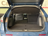 2列目を倒すと更に大型トランクに早変わり!段差も出来ず荷物の積み込みもラクラク♪