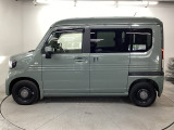 スライドドアなら狭い駐車場でもドアをぶつける心配がありません。ステップが低く乗り降りもしやすいです。