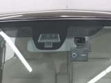 【衝突軽減ブレーキ】自動車が障害物を感知して、衝突の可能性がある場合、運転者へ警告音を発したり、衝突の可能性が高い場合、ブレーキの補助操作を行い、減速して衝突被害を軽減するシステムです!