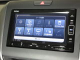 純正メモリーナビ(VXM-224VFi)を装着しております。AM、FM、CD、DVD再生、Bluetooth、音楽録音再生、フルセグTVがご使用いただけます。初めて訪れた場所でも安心ですね!