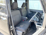 運転席シート廻りは使用感も少なく、良好な状態となっています。丁寧に使われていたことがよくわかりますね。