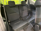 床下収納式のサードシートです。座席部分をコンパクトに収納でき、広大な荷室スペースとしてお使いいただけます!乗車人数や荷物の量など利用シーンに合わせて3列目を有効活用でき、とっても便利♪