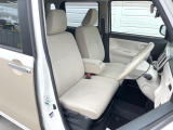運転席シート廻りは使用感も少なく、良好な状態となっています。丁寧に使われていたことがよくわかりますね。