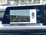 前後パーキングセンサー&リアビューカメラで、車庫入れも安心です。パーキングセンサーは音だけでなくモニターで接近情報を確認出来てより安心です。