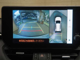 バックガイドモニターで、後方を確認しながら安心して駐車することができます。運転初心者も熟練者も必須の機能ですよ!