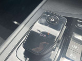 e-POWERならではのシフトレバーで、バックやドライブなどの切り替えがラクラクです!