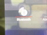 ●Bluetooth:お手持ちのスマートフォンなどと接続し、ハンズフリー通話や臨場感溢れるミュージック再生をお楽しみいただけます。無線接続ですので煩わしさもありません♪