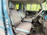 運転席シート廻りは使用感も少なく、良好な状態となっています。前オーナー様が丁寧に使っていたことがよくわかりますね。