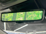 【デジタルインナーミラー】後席の大きな荷物や同乗者で後方が確認しづらい時でも安心!カメラが撮影した車両後方の映像をルームミラー内に表示。クリアな視界で状況の確認が可能です!