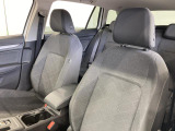 シートは適度な硬さによって長時間の運転でも疲れにくいと定評があります。国産車とは全く違った座り心地ですが、長年培われた欧州の椅子文化をご体感ください。