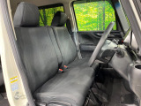 運転席シート廻りは使用感も少なく、良好な状態となっています。丁寧に使われていたことがよくわかりますね。