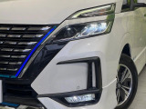 【LEDヘッドライト】悪天候や夜間走行時も良好な視界を確保し安心して運転できる高輝度LEDヘッドライトを装備!点灯速度が早く、消費電力も抑えられています。