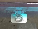 【ドライブレコーダー】ドライブレコーダー装備!走行中はもちろん、あおり運転や事故に遭遇した際、映像で記録し、万一のリスクに備えます。※記録用SDカードはお客様ご自身でご準備いただく必要があります。