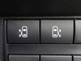 【両側電動スライドドアスイッチ】スマートキーや運転席のスイッチでスライドドアの開閉が可能♪電動なので力を入れてドアを開ける必要が無く小さいお子様でも、重い荷物を持っている時でもラクに開け閉めできます
