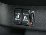 ◆両側電動スライドドア◆狭い駐車場でも乗り降りが楽々♪お子様が隣の車にドアを当ててしまう心配もございません!小さなお子様連れの方もこれで安心。