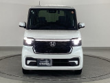 デイタイムランニングランプ付フルLEDヘッドライトは、Honda初となるダイレクトプロジェクション式を採用です!