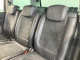 シートは適度な硬さによって長時間の運転でも疲れにくいと定評があります。国産車とは全く違った座り心地ですが、長年培われた欧州の椅子文化をご体感ください。