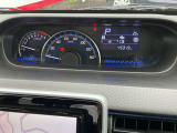 視認性の高いメーターで運転情報を的確に把握できます!