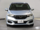 Hondaのデザインアイデンティティーの「ソリッド・ウイング・フェイス」を具現化しました。Hondaの象徴「H」マークを中心にフロントグリルからヘッドライトまでを1つのつながりとしてデザインしました。