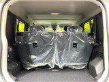 普段のお買い物や通勤、送迎等に十分な荷室スペースを確保しております。セカンドシートを倒すと、大きな荷物の積載も可能です♪