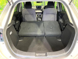 普段のお買い物や通勤、送迎等に十分な荷室スペースを確保しております。セカンドシートを倒すと、大きな荷物の積載も可能です♪