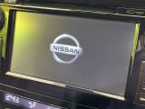 【メーカー純正ナビ】インテリアに溶け込むスタイリッシュな「専用設計」メーカーナビを装備♪視認性や操作性など基本性能にも優れ、より上質なカーライフをお楽しみいただけます。