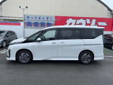 両側オートスライドドア装備!運転席やドアのスイッチ、リモコンキーでも開閉操作できるので便利ですよ!
