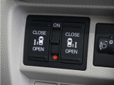 ◆両側電動スライドドア◆狭い駐車場でも乗り降りが楽々♪お子様が隣の車にドアを当ててしまう心配もございません!小さなお子様連れの方もこれで安心。