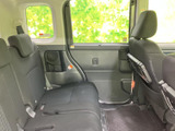 運転席側後部座席