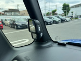 死角が見えやすい小さいミラーも付いています!!