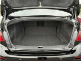 広々トランク☆長尺物の積載も可能なトランクスルー付き♪