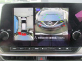 上空から見下ろしているかのように駐車できるアラウンドビューモニター。車庫入れや縦列駐車に役立ちます。
