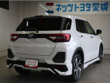 広々とした車内空間に優れた燃費性能。更にデザインも上質で人気のお車です!