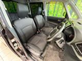 運転席シート廻りは使用感も少なく、良好な状態となっています。丁寧に使われていたことがよくわかりますね。