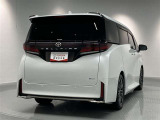 トヨタセーフティセンス(TSS)搭載。衝突被害軽減ブレーキなどの安全運転を支援する装置を搭載し、ドライバーの安全をサポートします。