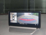 360&deg;モニター付きで駐車が苦手な方もとっても安心!パーキングセンサー付きで安心度アップ!