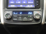 オートエアコンを装備しております!自動で調整してくれますので、車内も快適です☆