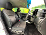 運転席シート廻りは使用感も少なく、良好な状態となっています。丁寧に使われていたことがよくわかりますね。