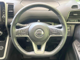 【ステアリングスイッチ】運転中、前方から目線をそらすことなく、オーディオ等の操作が可能な便利機能!安心&快適なドライブを演出してくれます♪