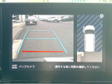 ●ガイドライン付きバックカメラ:不安な駐車もこれで安心!ガイドライン付きなので狭い箇所での駐車もラクラクです!