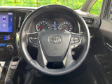 【純正革巻きステアリング】上質な革を使用することで、手にしっかり馴染みとても運転しやすいハンドルです♪