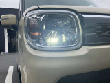 鋭く前方を照らす、LEDヘッドライト。遠くまで視界が開けることで、より安心したストレスのない走行を、提供してくれます。ライトの寿命が長いこともLEDの特徴ですね。